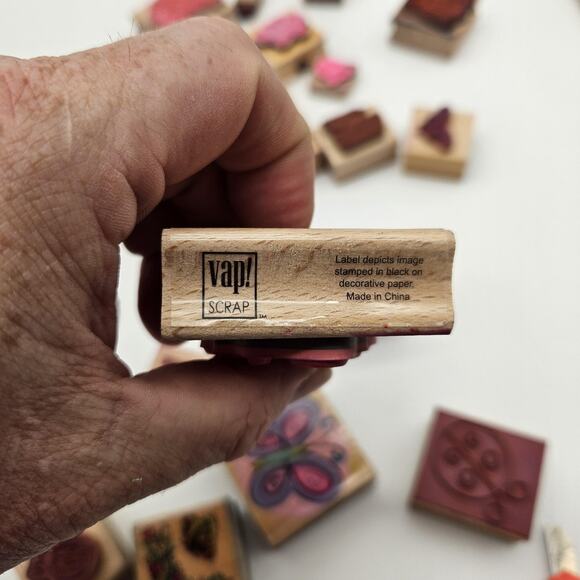 Vintage Wood Rubber Stamp Lot Butterflies Birds Ladybugs Bees Flowers Snail Mail - Picture 13 of 16